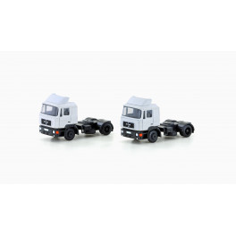 Jeu de 2 tracteurs MAN F90 SZM blanc Jeu de 2 tracteurs MAN F90 SZM blanc